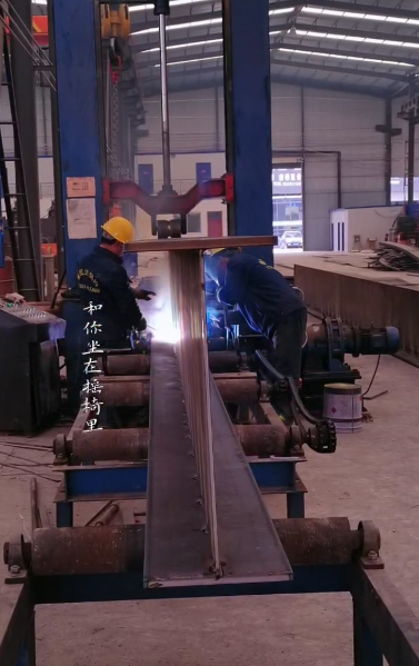 甘肃阿克塞钢结构厂H型钢组立机