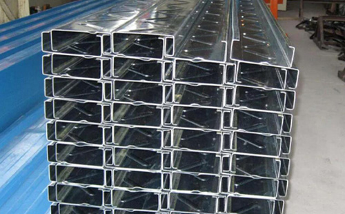 阿克塞C型钢在轻型阿克塞钢结构中的选型与施工要点